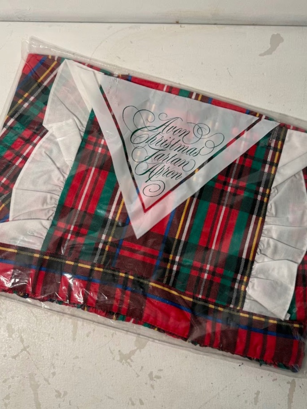 NEW Vintage Christmas Apron Plaid White Ruffled Bib Cottagecore Primitive 80s